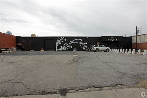 Rent a public storage unit for just $1 for the 1st month. 120-122 Pittsburg St, Dallas, TX 75207 - Industrial for ...