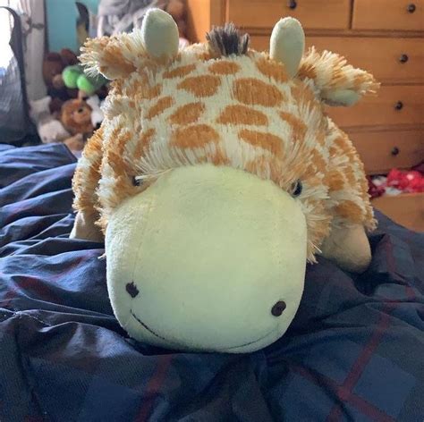 Jolly Giraffe Pillow Pet In 2021 Animal Pillows Soft Stuffed Animals