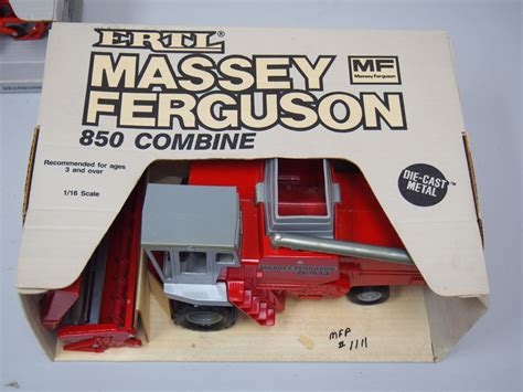 Ertl Massey Ferguson 116 Scale Combine Nib Bodnarus Auctioneering