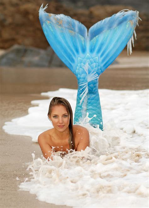 Under The Sea With Real Life Mermaid Hannah Fraser