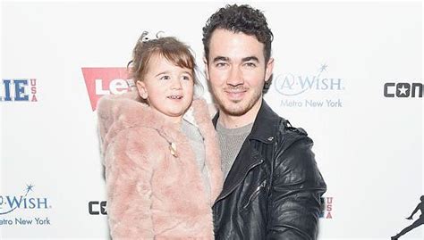 Kevin Jonas Excited To Introduce Paw Patrol Balloon At Macys Parade