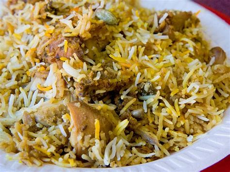 ஹைதராபாத் சிக்கன் தம் பிரியாணி Hyderabadi Chicken Dum Biriyani