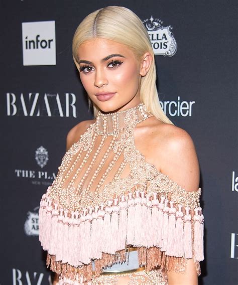 Kylie Jenner Is Prepping Her First Kylie Cosmetics Store And Offers Up