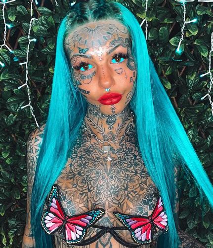 Australian Model Gets Her Eyeballs Tattooed Goes Blind For 3 Weeks