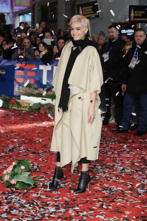 Le spalanca le porte del successo la. Elodie Di Patrizi - Sanremo Music Festival 2017, Italy 2/6 ...