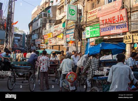 Busy bustling market street in Delhi, India Stock Photo - Alamy