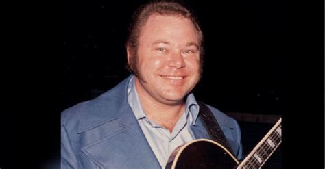 Country Music Star Roy Clark Dead At 85 Country Music