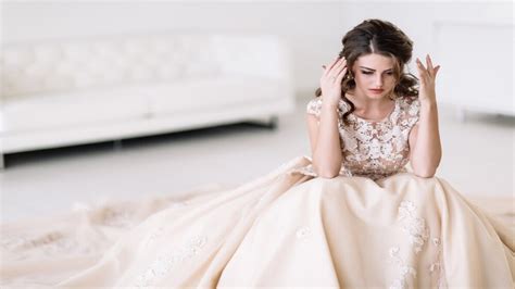 12 Ways To Deal With Pre Wedding Anxiety According To Experts