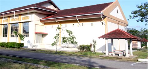 Firstly, i am write about my experience studying graphic design in politeknik ibrahim sultan.they want to go to class at jrkv. Politeknik Ibrahim Sultan - Sukan & Rekreasi