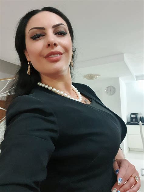 ♀️ The Matriarch Ezada Sinn ♀️ 🔞 On Twitter You Started It Recently