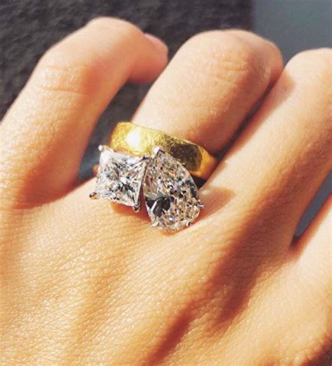 Emily ratajkowski surprised us all when she announced her marriage to producer sebastian. Emily Ratajkowski Giant Engagement Ring is the Proposal ...