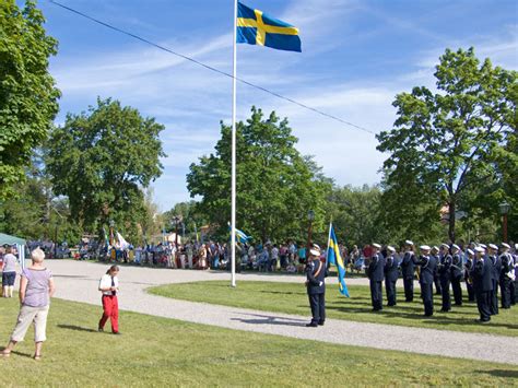 Nationaldagen 2019, ledare gästinlägg och nationaldagen 2017. Sveriges Nationaldag 2007 på Kungsudden i Kungsör - Västra ...