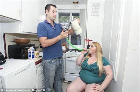 Woman Force Feeds Herself Calories Day Through A Funnel To Be Sexier Pix Gistmania