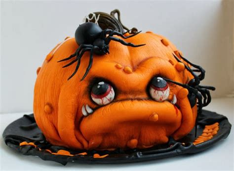 25 Creepy Halloween Cakes
