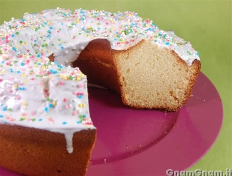 La ricetta del casatiello dolce napoletano dolce della tradizione napoletana, con uova,strutto e liquore strega e glassa.ottimo per colazione. Casatiello dolce - La ricetta di Gnam Gnam