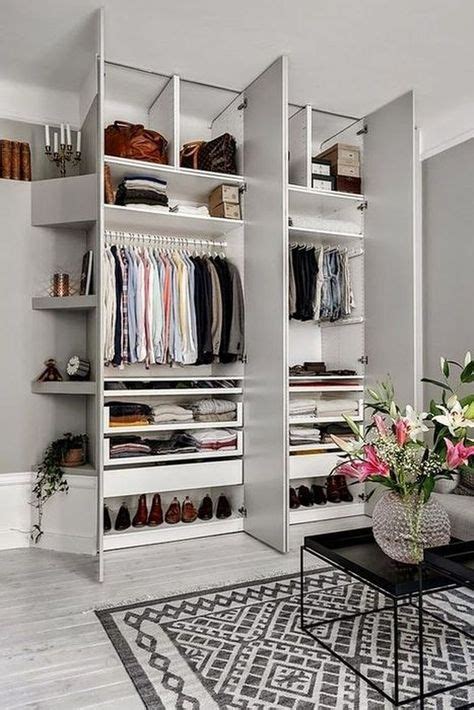 Inspiring Minimalist Walk In Closets Design 21 Diy Walk In Closet