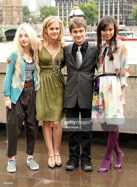 Evanna Lynch Emma Watson Daniel Radcliffe And Katie Leung Pose At