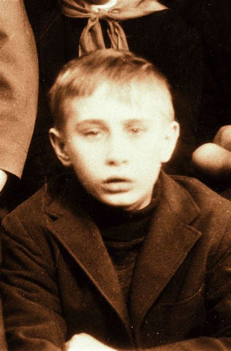 Władimir putin urodził się w 7 października 1952 roku w leningradzie w rosji. A nieoficjalnie...