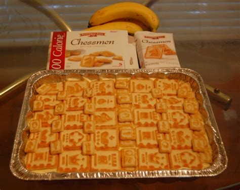 Line the bottom of a 13x9 baking dish with one package of chessmen cookies. Got a Mama you are Bananas about? - LGrant on Humzoo
