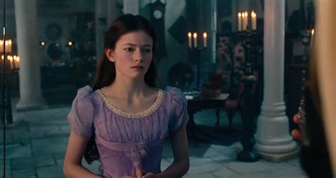 Mackenzie Foy As Clara Stahlbaum The Nutcracker And The Four Realms