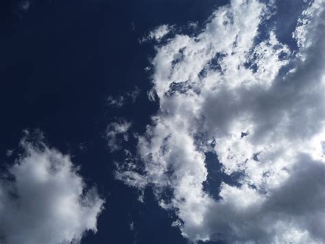 รูปภาพ เบา เมฆ ท้องฟ้า แสงแดด ตอนกลางวัน Cumulus สีน้ำเงิน ขาว