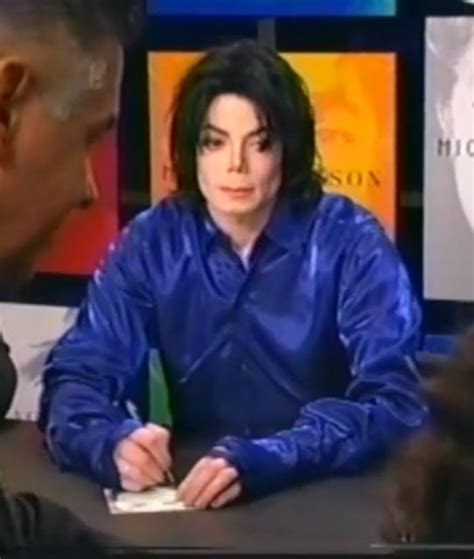 Michael Jackson Appears To Be Signing Autographs For The Show S First