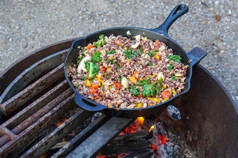 12 Vegetarian Camping Meals You Can Make Outside