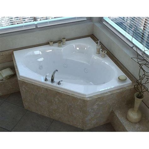 Designed to soothe at the end of the day, the evolution deep soaking tub from american standard is a luxurious 18 ½ in. 6 Best Corner Bathtubs of 2020 - Easy Home Concepts