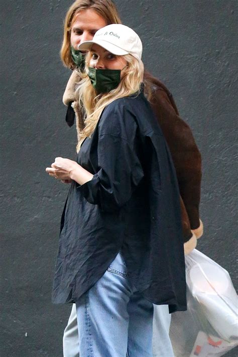 Pregnant ELSA HOSK And Tom Daly Out In New York 10 14 2020 HawtCelebs