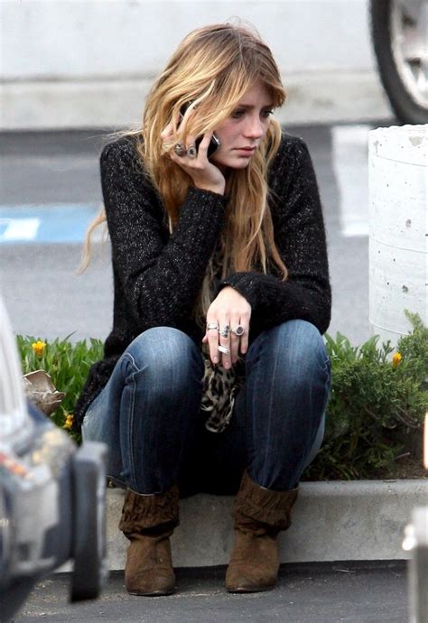 Pin By Sash On Who Knows Celebrity Street Style Mischa Barton Mischa