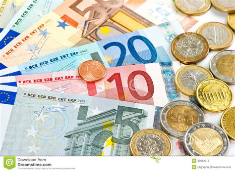 Euro Valuta Monete E Banconote Incassi I Soldi Immagine Stock