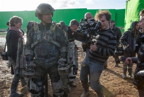 27 Edge Of Tomorrow Images Featuring Tom Cruise And Emily Blunt