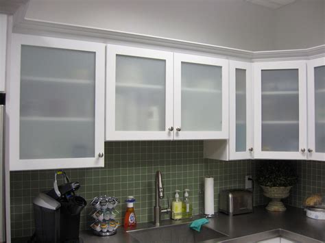 Welcome to the 88th metamorphosis monday! white kitchen cabinets with frosted glass doors from White ...