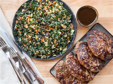 In a large bowl mix together turkey, oats, egg whites, garlic powder, salt, pepper, flaxseed, parmesan and 1/2 cup beef broth. Healthy Salisbury Steak & Kale-Quinoa Salad | Recipe ...