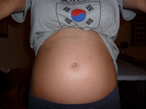 When Does A Pregnant Belly Pop Out Risks In Getting Pregnant After 40 Naturally Week 5