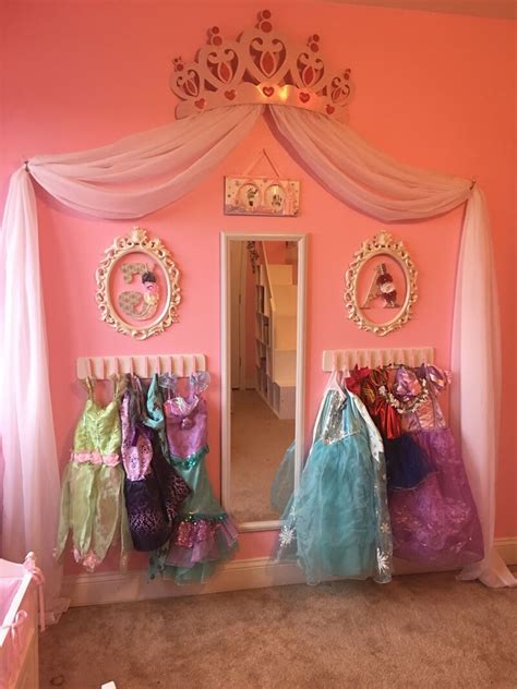 Bedroom looking a little bland? Cute Dress Up Station Ideas for Your Princess