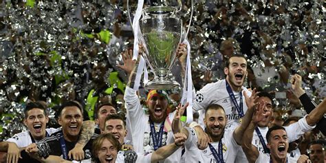 Real madrid knitted hat cfr. Liga: Le Real Madrid sacré champion d'Espagne - Senego.com