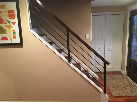 Custom Made Horizontal Slat Railing Indoor Stair Railing Metal Stair