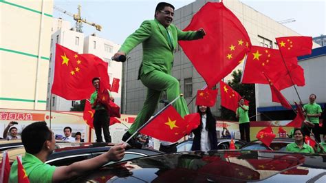 chen guangbiao offers free lunch and cash to u s poor cnn