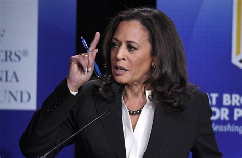 Democrat Kamala D Harris Wins Us Senate Race In California Wsj