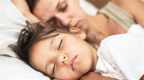 10 Things Co Sleeping Moms Are Tired Of Hearing From Non Mom Friends