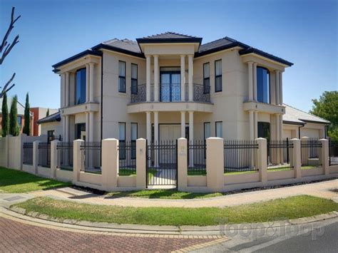 Balcony Views Classic Balcony Rendered Two Storey Casas Fachadas