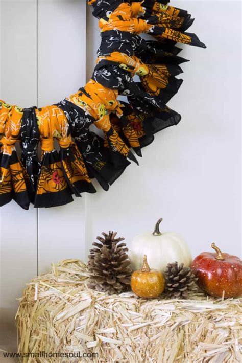 Halloween Bandana Wreath Easy Last Minute Craft Girl Just Diy