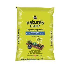 One of the great things about gardening in a raised garden bed is that you have full control over your soil quality. Scotts Nature's Care Raised Garden Bed 42.5 L | Lowe's Canada
