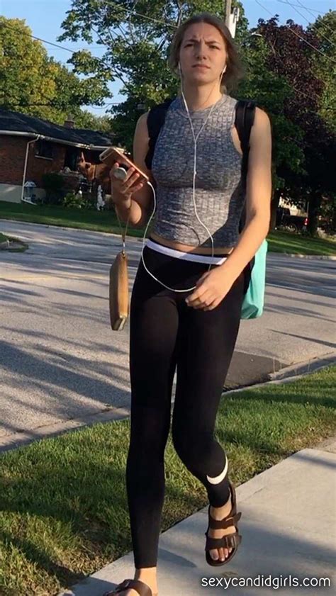 sexy fit girl in spandex leggings sexy candid girls