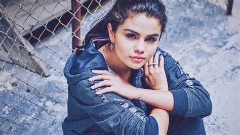 3840x2160 Selena Gomez 12 4k Hd 4k Wallpapers Images Backgrounds Photos And Pictures