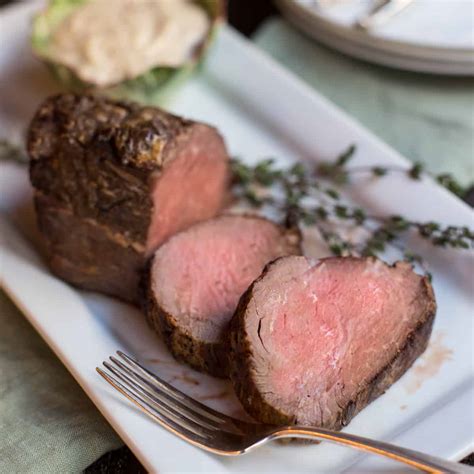 Transfer the tenderloin to the bag and pour the sauce over top. Beef Tenderloin Sauce : Filet Mignon Recipes With Bearnaise Sauce A Classic Steakhouse Dinner ...