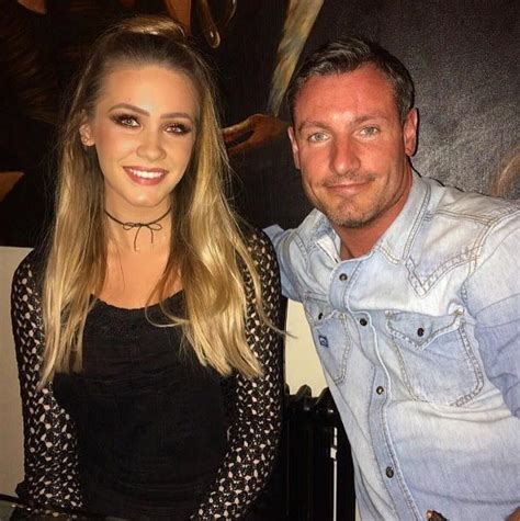 dean gaffney s daughters don t look like this anymore… hello