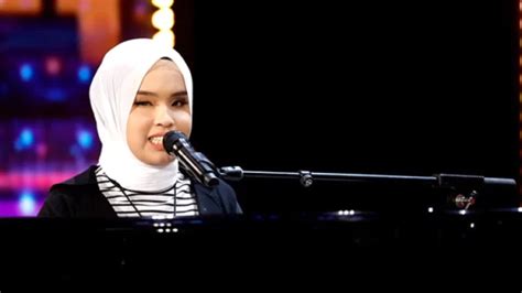 Sosok Putri Ariani Penyanyi Disabilitas Berbakat Gemparkan Panggung Audisi America S Got Talent