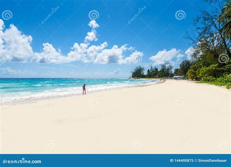 playa de accra playa tropical en la isla caribea de barbados es un destino del paraso con